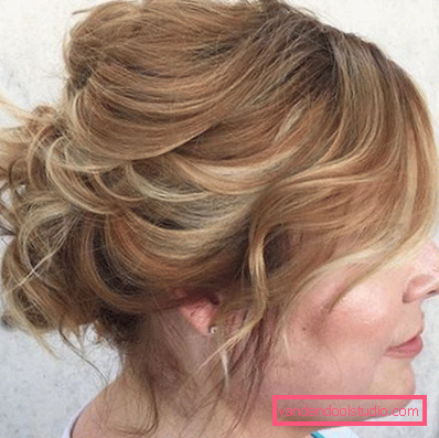 Semplici acconciature per capelli corti per le donne Semplici acconciature per capelli corti per donne di diverse età