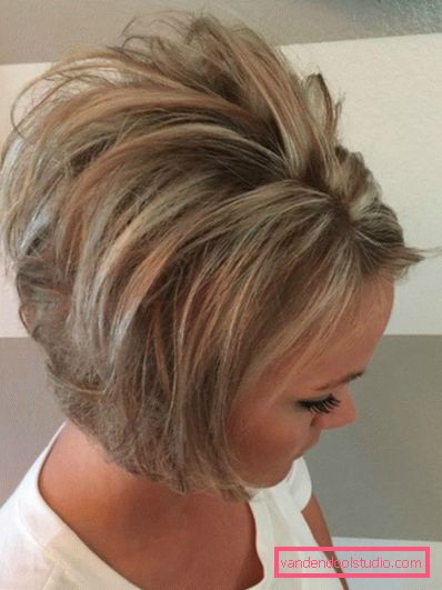 Semplici acconciature per capelli corti per le donne Semplici acconciature per capelli corti per donne di diverse età