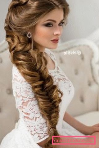 Acconciature di idee interessanti per capelli molto lunghi