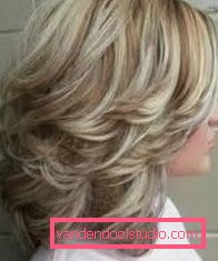belle acconciature per foto di capelli medi Come ottenere rapidamente capelli belli su capelli medi con le proprie mani