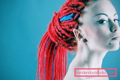 ragazza con i capelli rossi ragazza con i capelli rossi