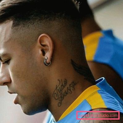 Qual è il nome del nuovo giocatore di football dell'acconciatura Neymar