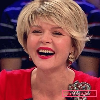Il taglio di capelli di Yulia Menshov Qual è il nome di un taglio di capelli Julia Menshova