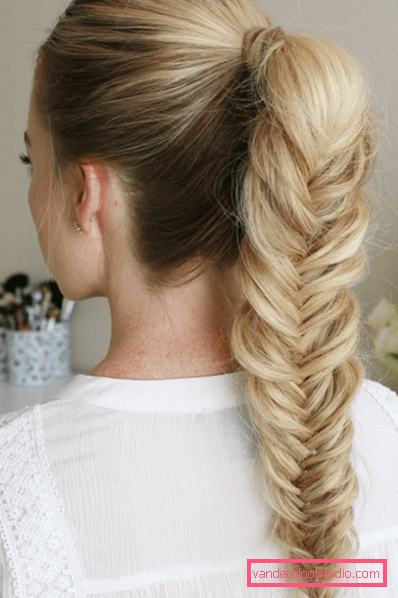 Come intrecciare una treccia fishtail - 20 idee acconciatura a coda di pesce