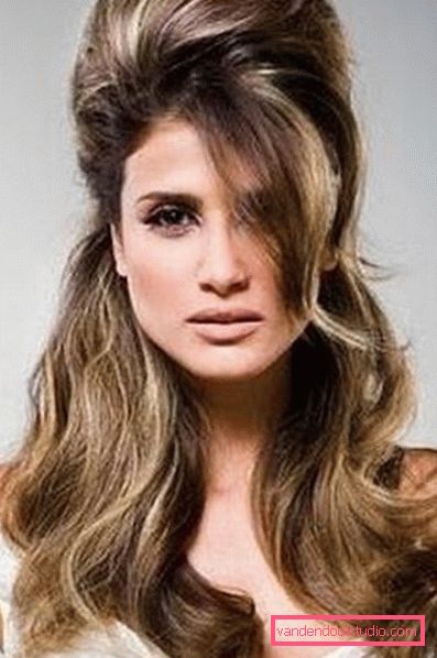 Acconciature per una faccia quadrata Come scegliere acconciature e tagli di capelli per una faccia quadrata