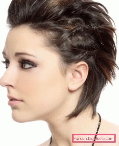 acconciature leggere per capelli corti Come farsi una pettinatura facile in 5 minuti