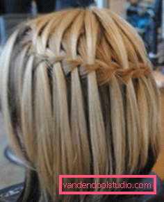 Acconciatura facile per capelli corti Come si fanno i capelli in 5 minuti