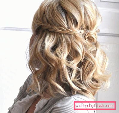 Acconciatura facile per capelli corti Come si fanno i capelli in 5 minuti