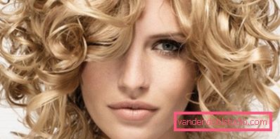 Perming in grandi riccioli su capelli medi Come fa una permanente in grandi ricci sui capelli medi oggi
