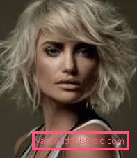 Acconciatura shaggy delle donne alla moda Quale acconciatura nella moda - tendenze nel 2019