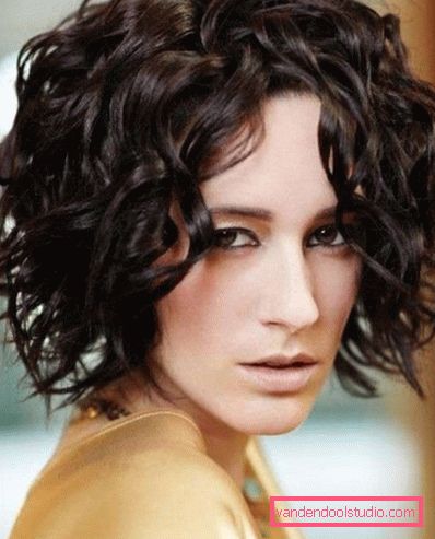 Capelli arricciati per molto tempo Che arricciatura dei capelli durerà a lungo