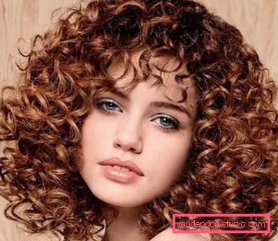 Capelli arricciati per molto tempo Che arricciatura dei capelli durerà a lungo
