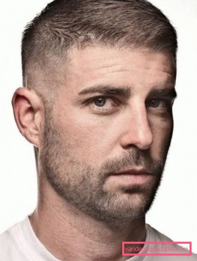 Macchina per tagliare i capelli da uomo Che tipo di taglio di capelli maschile può essere fatto con una macchina?