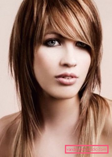 Quali tagli di capelli sono più adatti per un viso allungato
