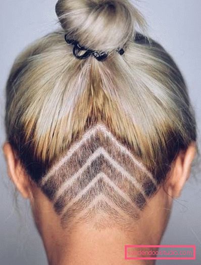 Taglio di capelli femminile per capelli lunghi con la nuca rasata Quali sono i tipi di tagli di capelli per i capelli lunghi