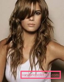 Taglio di capelli graduato per capelli lunghi ricci Quali sono i tipi di tagli di capelli per i capelli lunghi