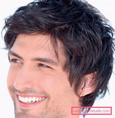 Tipi di tagli di capelli da uomo Quali tipi di tagli di capelli maschili sono nell'arsenale dei parrucchieri