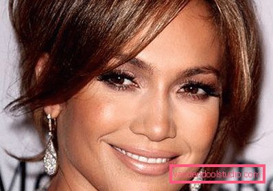 Sopracciglia naturali di Jennifer Lopez Sopracciglia naturali di Jennifer Lopez