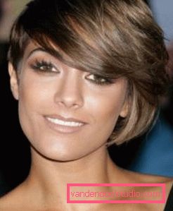 Taglio di capelli corto asimmetrico Acconciature femminili corte - 8 tagli di capelli più popolari