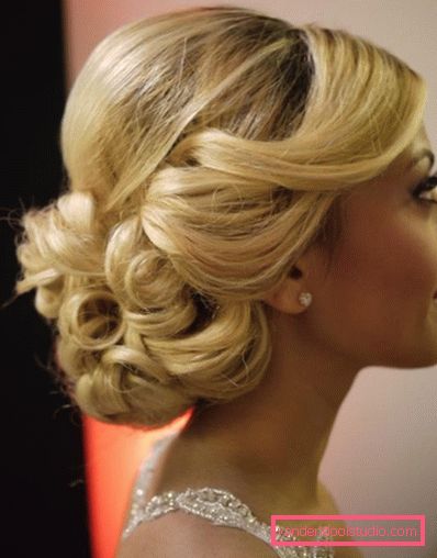 Acconciature per una vacanza per i capelli lunghi Acconciature belle e semplici per la vacanza
