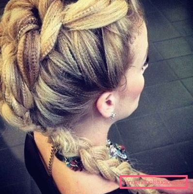 Acconciature con flauto Belle acconciature per flauto per capelli