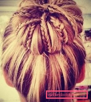 Capelli con un bagel per capelli lunghi Bella acconciatura con bagel per capelli lunghi, passo dopo passo