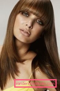 Bello taglio di capelli a cascata per capelli lunghi con baffi 2017 Bellissimi tagli di capelli per capelli lunghi 2019