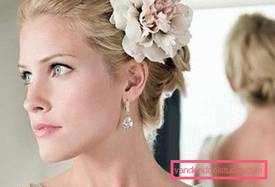 capelli corti da sposa decorati con fiori capelli corti da sposa decorati con fiori