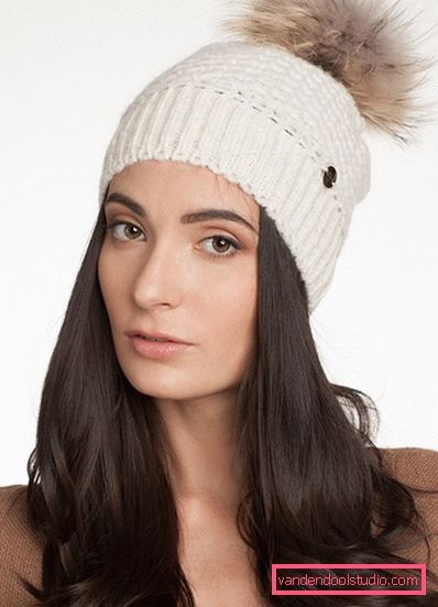 Cappelli di moda 2019-2020 per le donne - foto