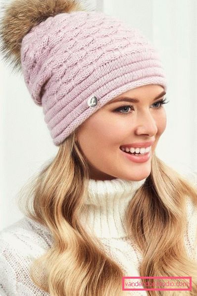 Cappelli di moda 2019-2020 per le donne - foto