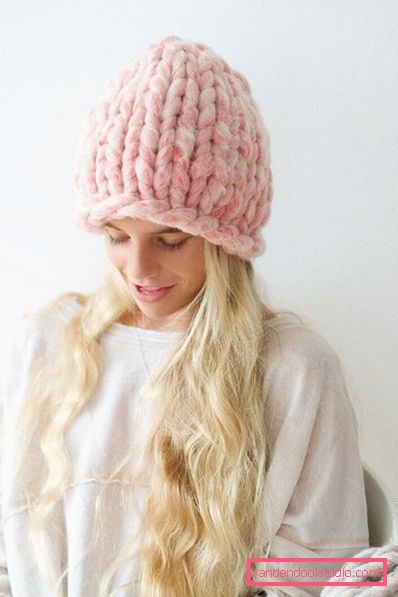 Cappelli di moda 2019-2020 per le donne - foto