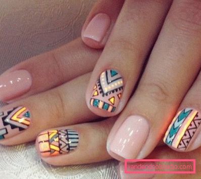 Nail design alla moda 2019-2020 anni