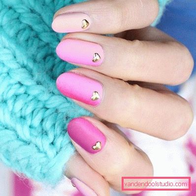 Bella manicure rosa 2019-2020 anni