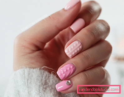 Bella manicure rosa 2019-2020 anni