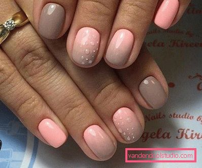 Bella manicure rosa 2019-2020 anni