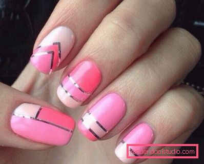 Bella manicure rosa 2019-2020 anni