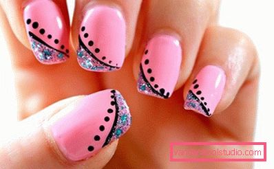 Bella manicure rosa 2019-2020 anni