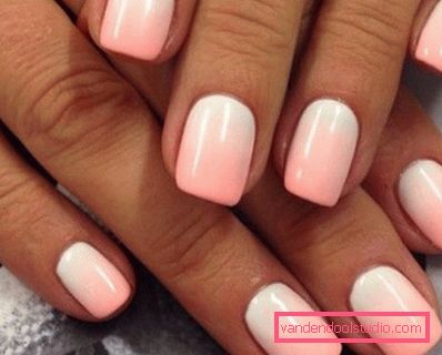Bella manicure rosa 2019-2020 anni