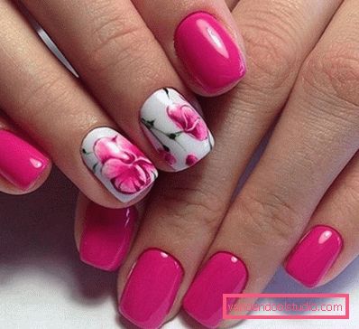 Bella manicure rosa 2019-2020 anni