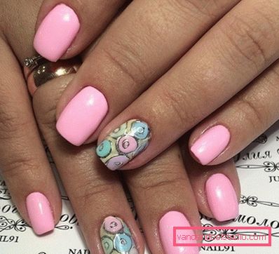 Bella manicure rosa 2019-2020 anni