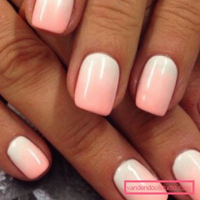 Bella manicure rosa 2019-2020 anni