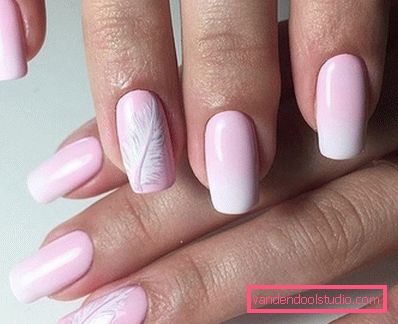 Bella manicure rosa 2019-2020 anni