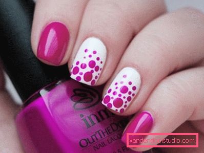 Bella manicure rosa 2019-2020 anni