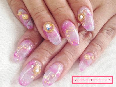 Bella manicure rosa 2019-2020 anni