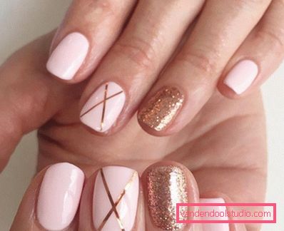 Bella manicure rosa 2019-2020 anni