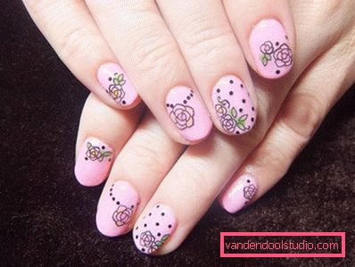 Bella manicure rosa 2019-2020 anni