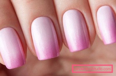 Bella manicure rosa 2019-2020 anni