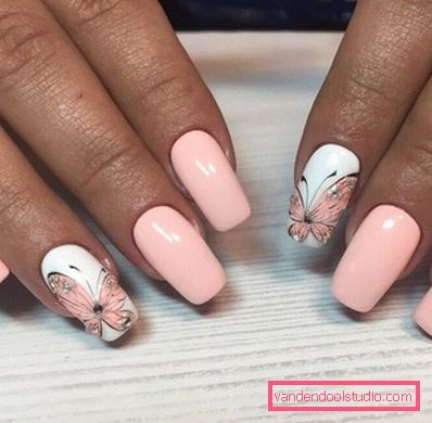 Bella manicure rosa 2019-2020 anni