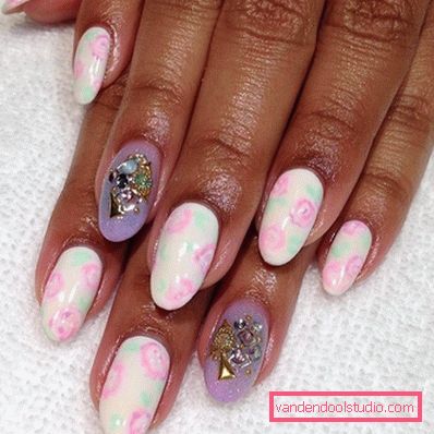 Bella manicure rosa 2019-2020 anni