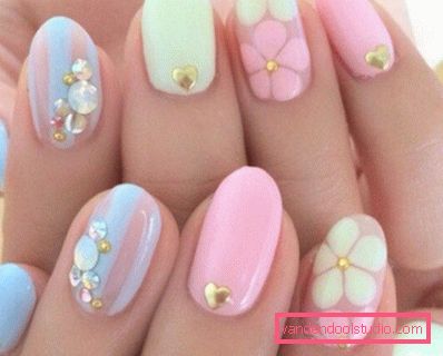 Bella manicure rosa 2019-2020 anni